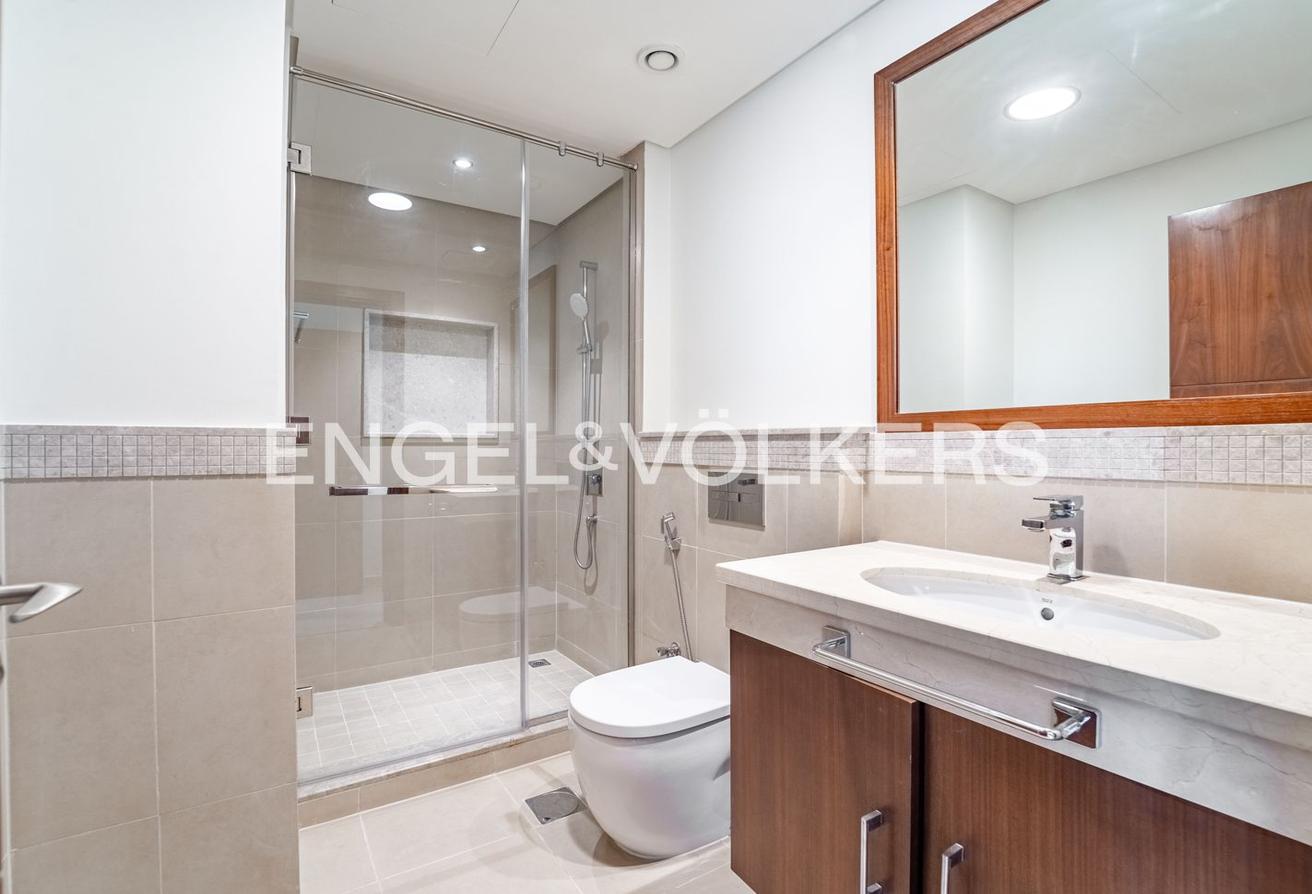 Burj Khalifa View | UPGRADED | Maid's Room photo 12