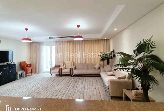 69890677 - Property Image 3