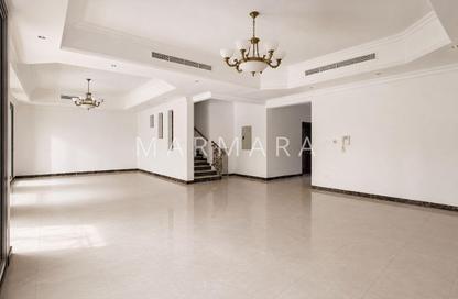 Villa - 4 Bedrooms - 5 Bathrooms for rent in Umm Suqeim 2 Villas - Umm Suqeim 2 - Umm Suqeim - Dubai Villa - 4 Bedrooms - 5 Bathrooms for rent in Umm Suqeim 2 Villas - Umm Suqeim 2 - Umm Suqeim - Dubai