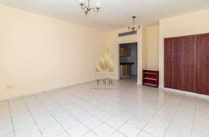 Apartment - Studio - 1 for rent in Building X17 - England Cluster - International City - Dubai