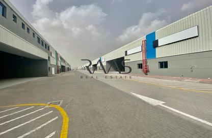 Warehouse - Studio - 4 Bathrooms for rent in Jebel Ali Industrial 1 - Jebel Ali Industrial - Jebel Ali - Dubai