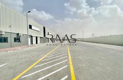 Warehouse - Studio - 4 Bathrooms for rent in Jebel Ali Industrial 1 - Jebel Ali Industrial - Jebel Ali - Dubai