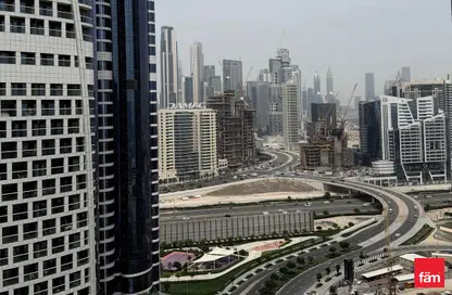 شقة - 1 حمام للايجار في برج سينشري - الخليج التجاري - دبي