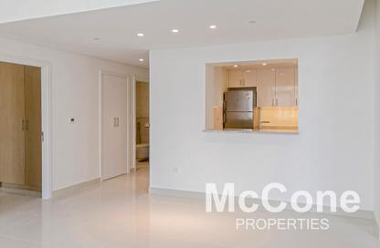 Apartment - 1 Bedroom - 2 Bathrooms for rent in Boulevard Crescent Tower 1 - BLVD Crescent - Downtown Dubai - Dubai