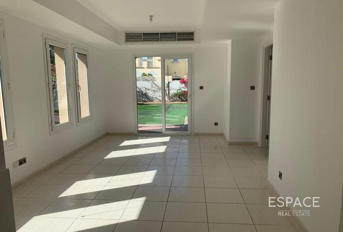 60147377 - Property Image 2