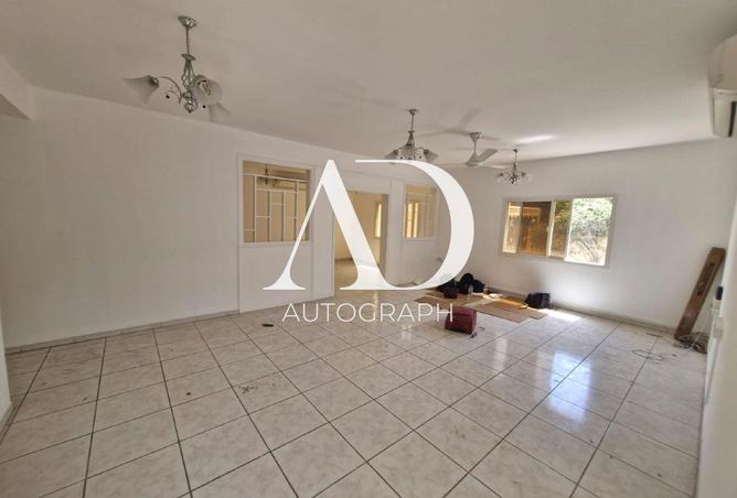 74235472 - Property Image 2