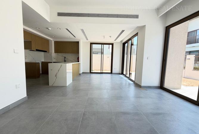97389609 - Property Image 2