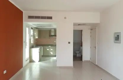 Apartment - 1 Bathroom for rent in Al Khaleej Village - Al Ghadeer - Abu Dhabi