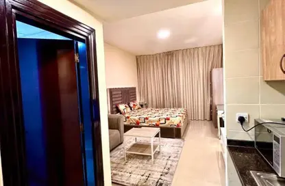 Apartment - Studio - 1 Bathroom for rent in Al Majaz 3 - Al Majaz - Sharjah