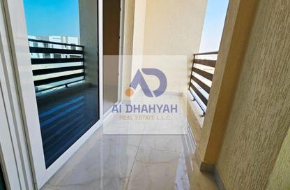 Villa - 5 - 6 for sale in Hoshi - Al Badie - Sharjah