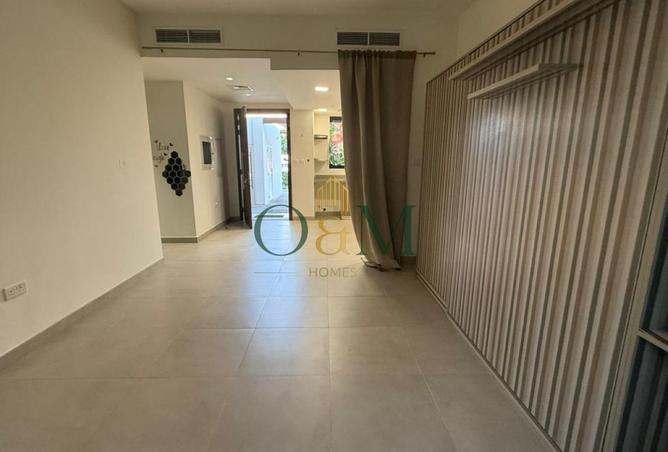 94032145 - صورة العقار 2