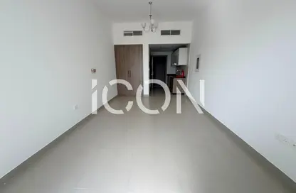Apartment - 1 Bathroom for rent in International City Phase 2 - Al Warsan 4 - Al Warsan - Dubai