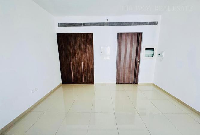 94006482 - Property Main Image