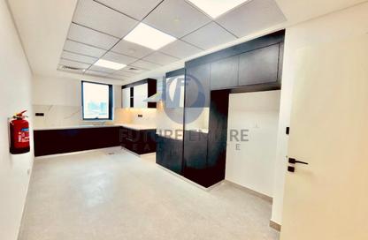 Apartment - 3 Bedrooms - 5 Bathrooms for rent in Dubai Healthcare City - Bur Dubai - Dubai