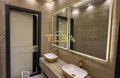 Villa - 5 Bedrooms - 7 Bathrooms for sale in Al Mowaihat 1 - Al Mowaihat - Ajman Villa - 5 Bedrooms - 7 Bathrooms for sale in Al Mowaihat 1 - Al Mowaihat - Ajman