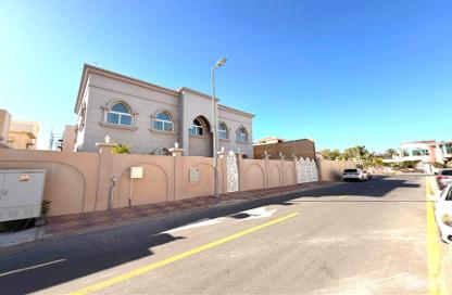 Villa - 5 - 6 for sale in Al Rifa'ah - Al Heerah - Sharjah