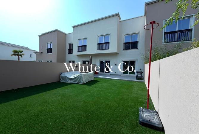 Largest 2,400 Sqft Plot | Main Park | VOT