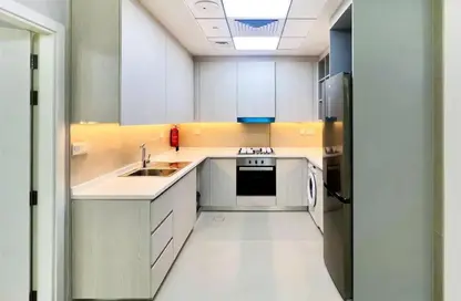 شقة - غرفة نوم - 2 حمامات للايجار في برج سينشري - الخليج التجاري - دبي