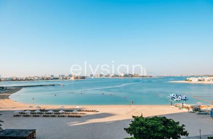 Apartment - 3 Bedrooms - 4 Bathrooms for rent in Al Nabat - Shoreline Apartments - Palm Jumeirah - Dubai