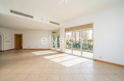 Apartment - 3 Bedrooms - 4 Bathrooms for rent in Al Nabat - Shoreline Apartments - Palm Jumeirah - Dubai