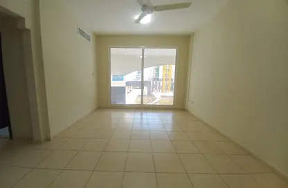 شقة - 2 غرف نوم - 3 حمامات للايجار في مبنى المنصوري - الورقاء 1 - الورقاء - دبي