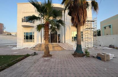 Villa - 5 Bedrooms - 6 Bathrooms for rent in Al Barsha 2 - Al Barsha - Dubai Villa - 5 Bedrooms - 6 Bathrooms for rent in Al Barsha 2 - Al Barsha - Dubai