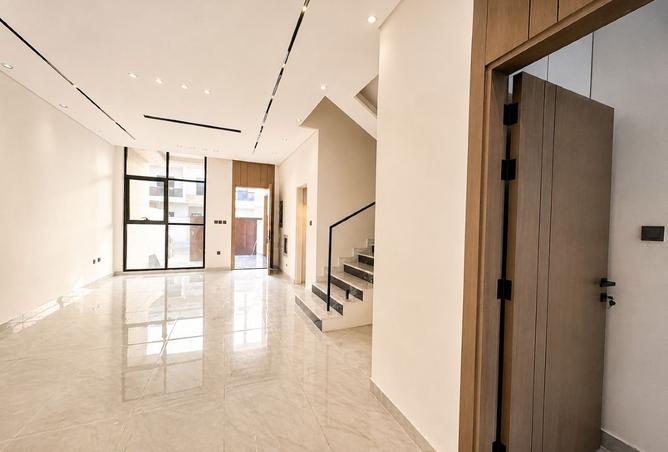 141461818 - Property Image 3