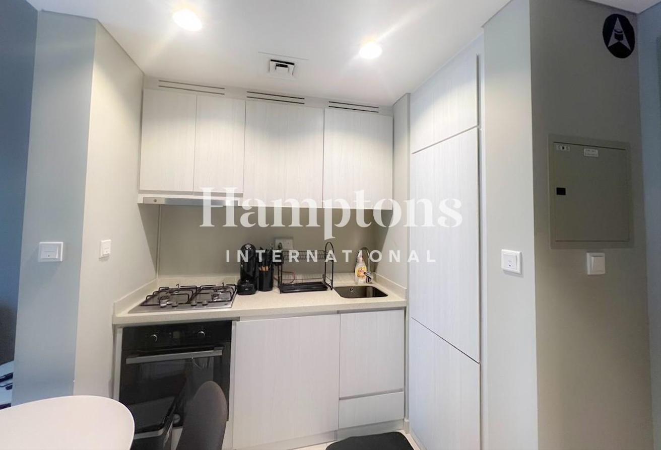 Fully Furnished | Low Floor | Vacant photo 13