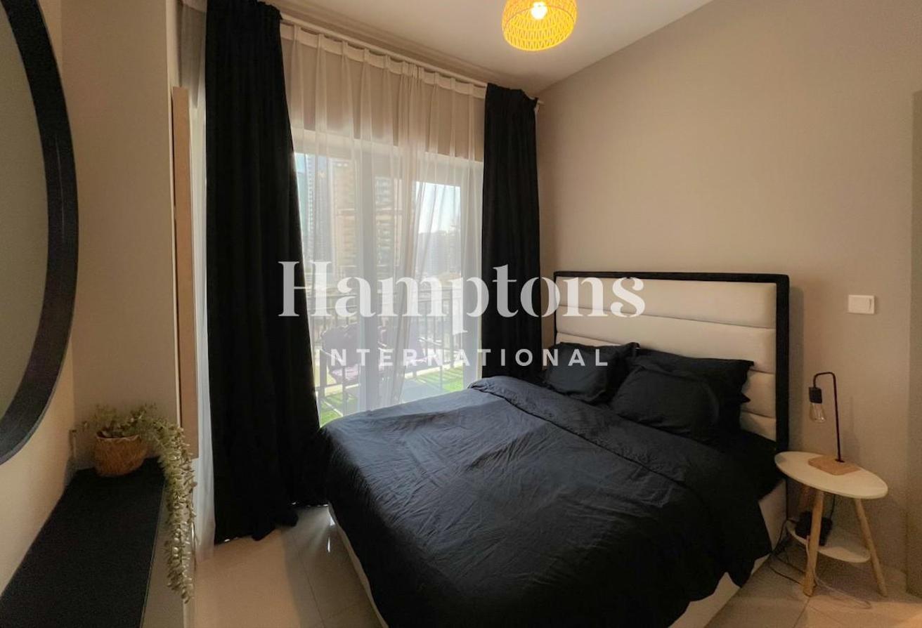 Fully Furnished | Low Floor | Vacant photo 3