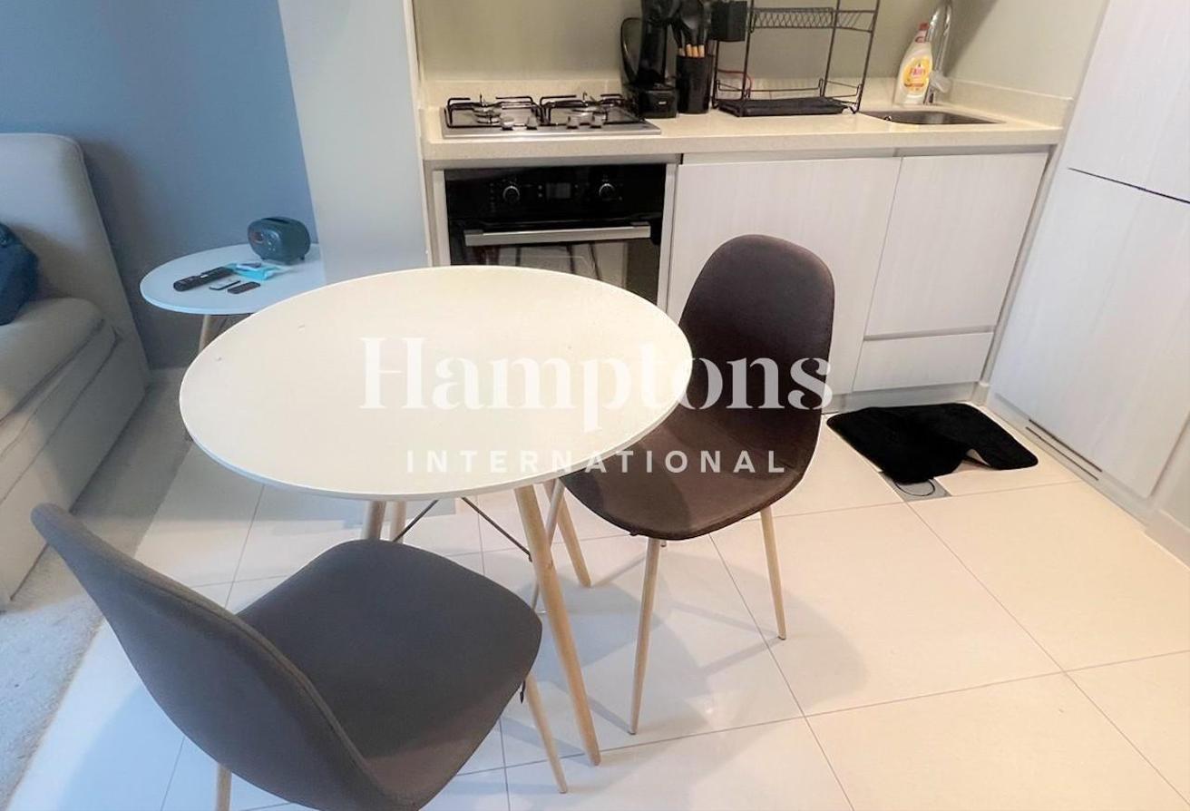 Fully Furnished | Low Floor | Vacant photo 5