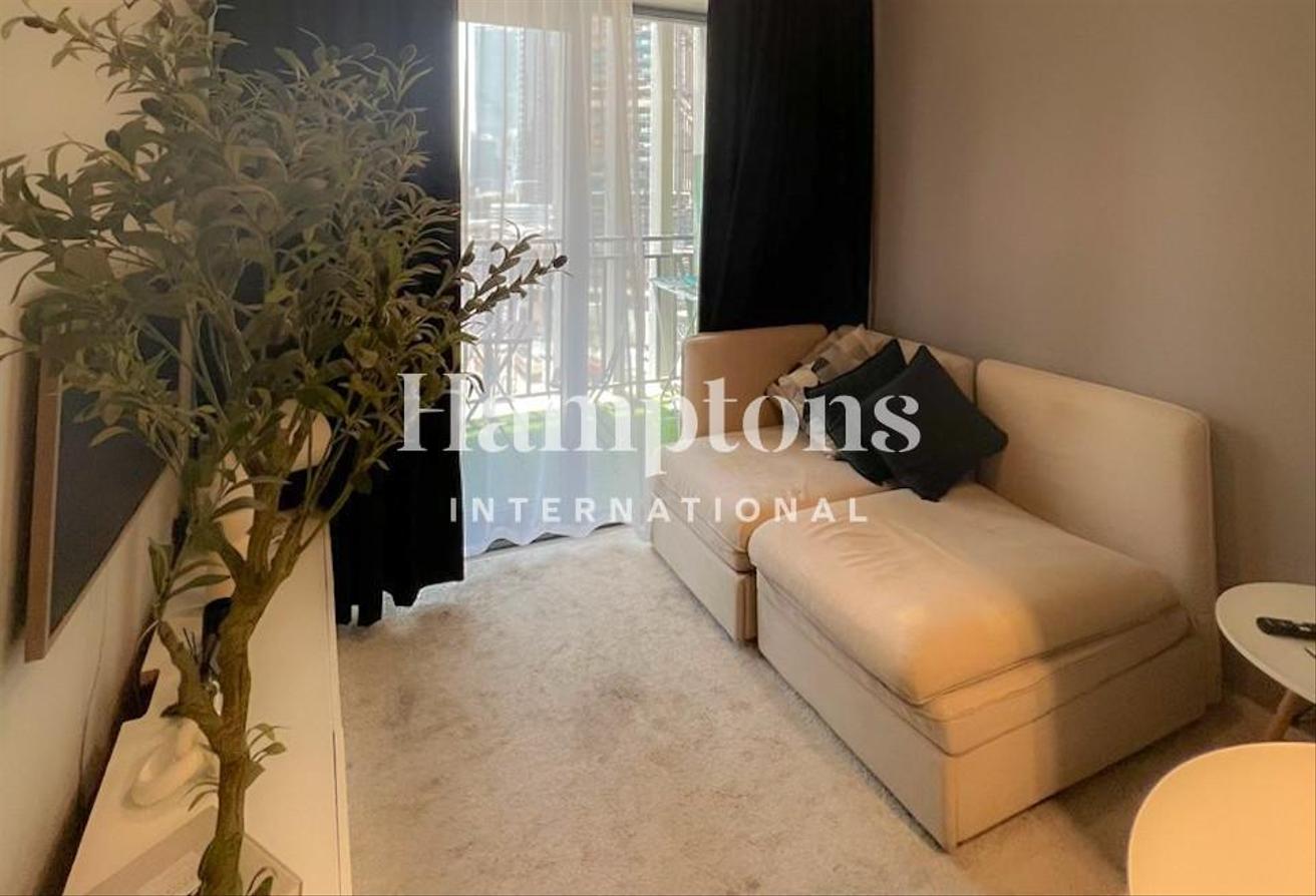 Fully Furnished | Low Floor | Vacant photo 11