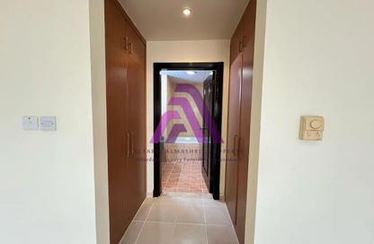 Apartment - 1 Bedroom - 2 Bathrooms for rent in The Gardens Buildings - The Gardens - Dubai