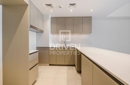Apartment - 2 Bedrooms - 2 Bathrooms for rent in Al Jazi - Madinat Jumeirah Living - Umm Suqeim - Dubai