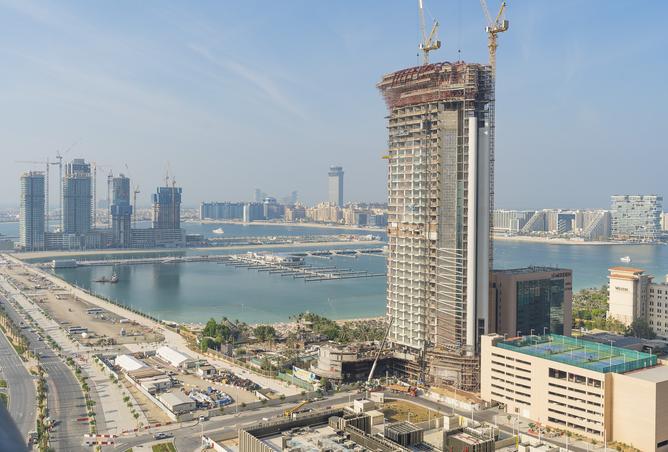 Spacious 2BR | Prime Marina Location | Mid Floor