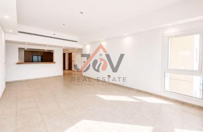 Apartment - 3 - 5 for rent in Marina Residences 1 - Marina Residences - Palm Jumeirah - Dubai