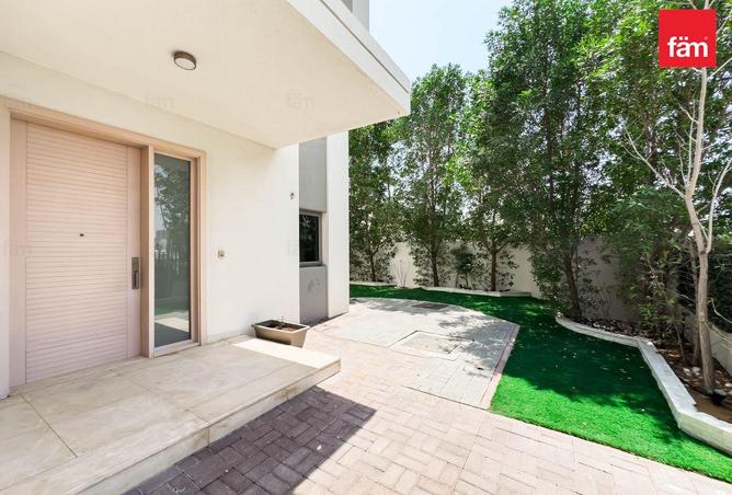 73111708 - Property Image 2