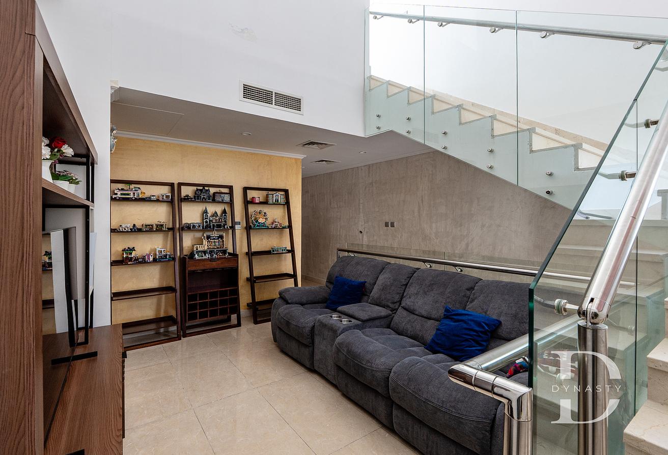 Exclusive | Extended Garden Villa | Vacant Dec photo 9