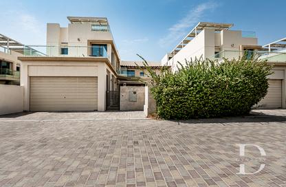 Villa - 4 - 5 for rent in Cluster 3 - The Sustainable City - Dubai