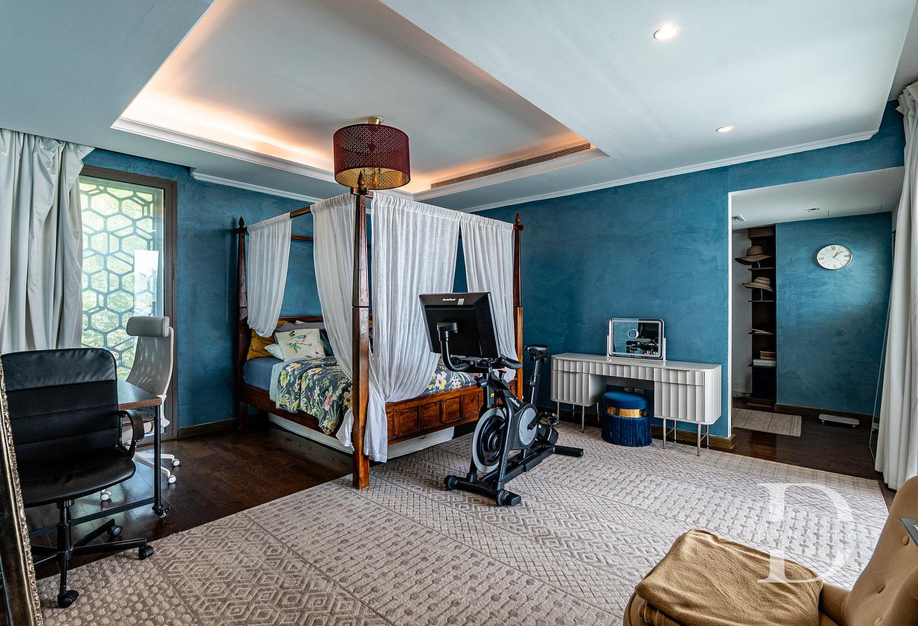 Exclusive | Extended Garden Villa | Vacant Dec photo 13