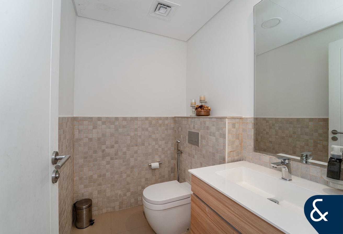 Four Bedroom | Penthouse | Golf View photo 11