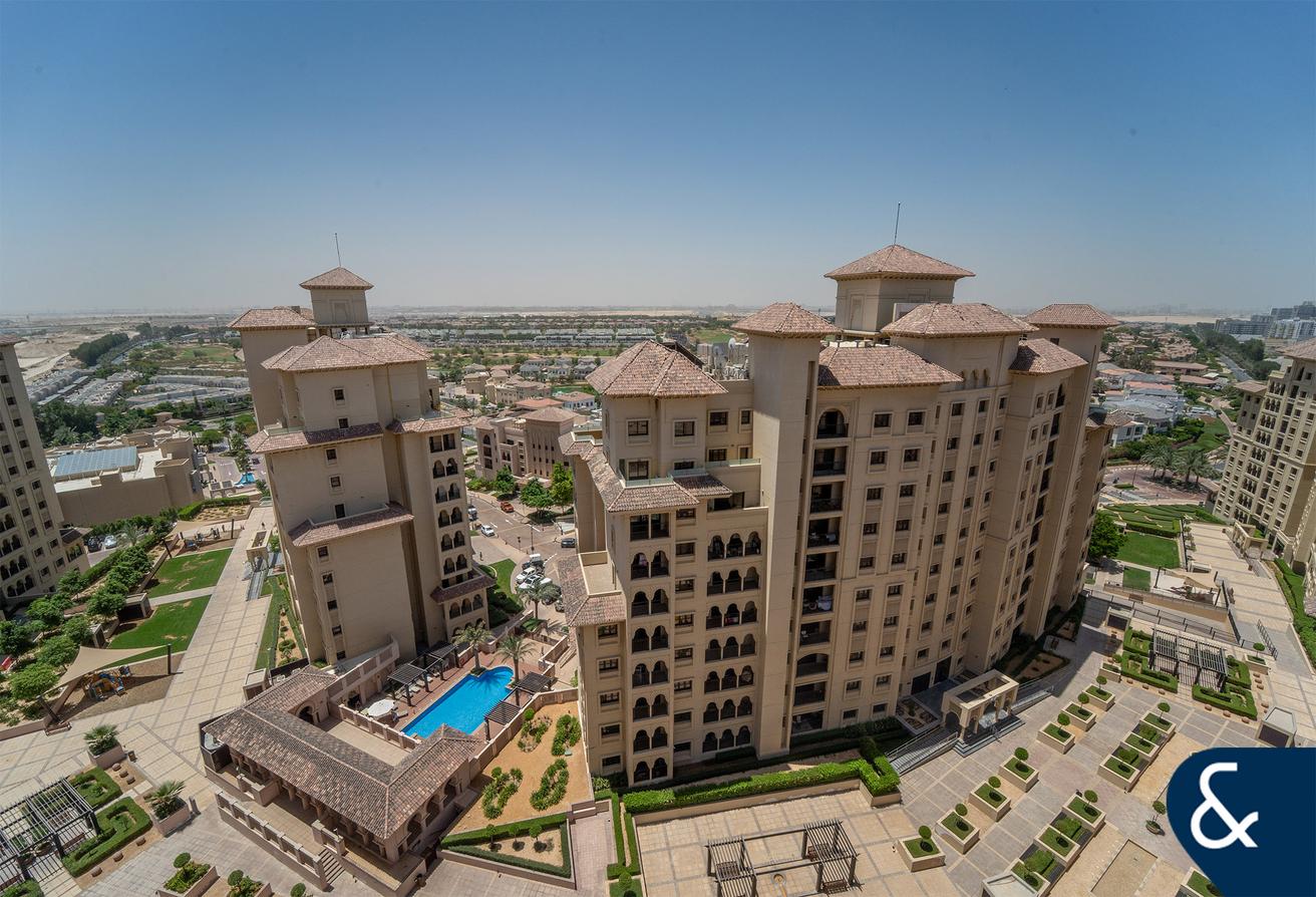 Four Bedroom | Penthouse | Golf View photo 18