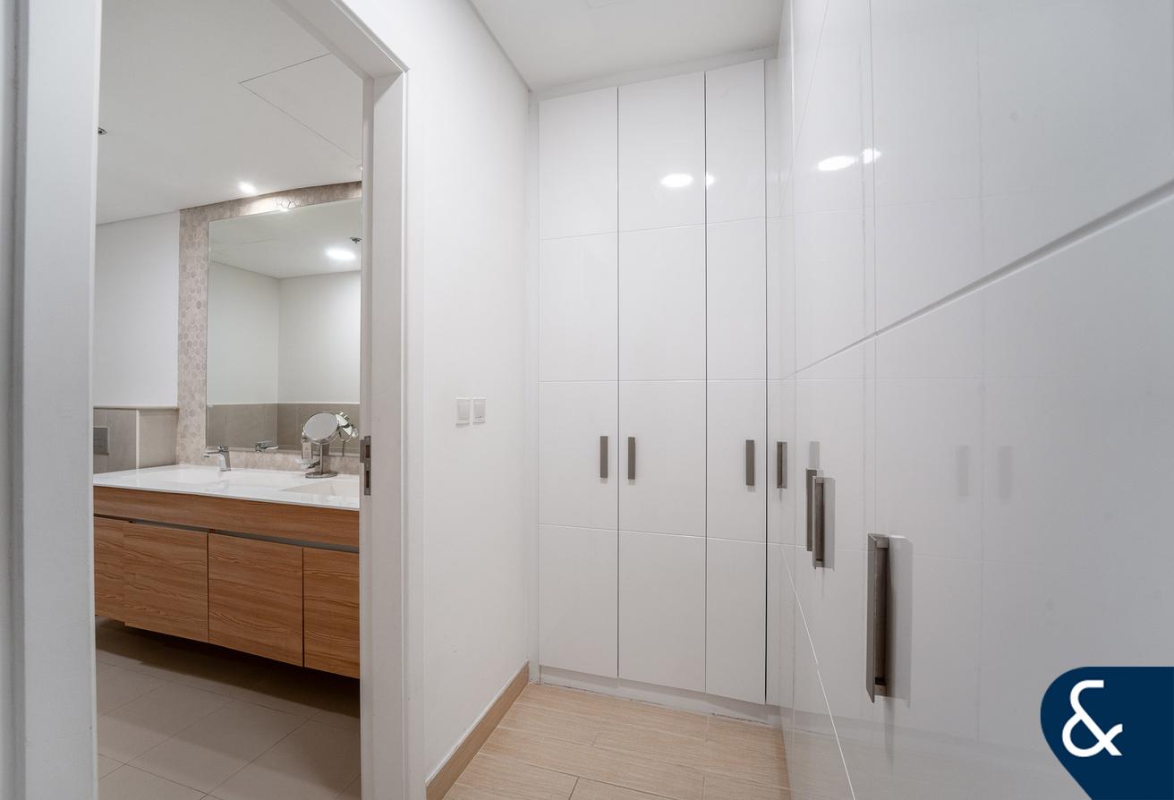 Four Bedroom | Penthouse | Golf View photo 6