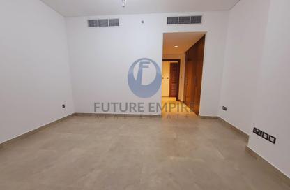 Apartment - 2 Bedrooms - 3 Bathrooms for rent in Airport Road Area - Al Garhoud - Dubai