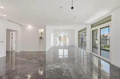 Apartment - 3 Bedrooms - 3 Bathrooms for rent in Al Tamr - Shoreline Apartments - Palm Jumeirah - Dubai