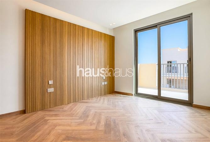 126102340 - Property Image 3