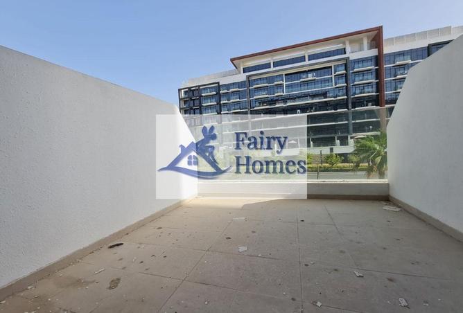 98698369 - Property Image 3