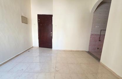Apartment - Studio - 1 for rent in Muwailih Building - Muwaileh - Sharjah