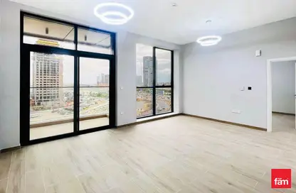 شقة - غرفة نوم - 2 حمامات للبيع في برج سينشري - الخليج التجاري - دبي