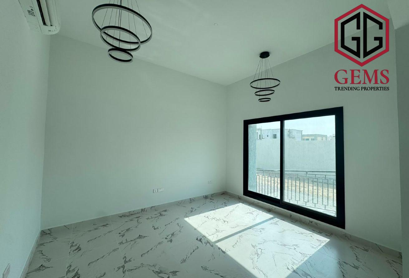 BRAND NEW | PREMIUM FINISHES | ELEVATOR | GARDEN photo 4