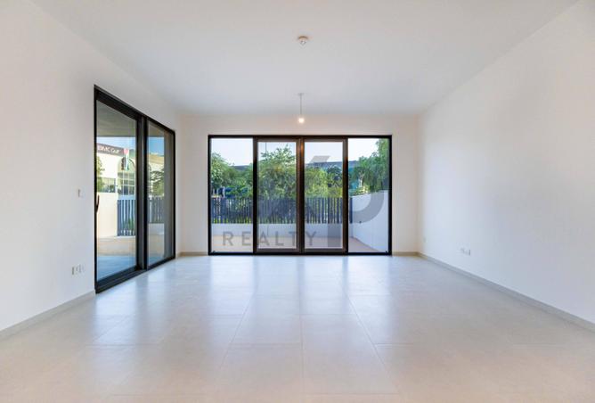 100394995 - Property Image 3
